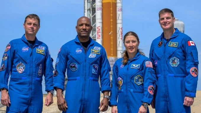 Астронавты Artemis II возвращаются на Земл