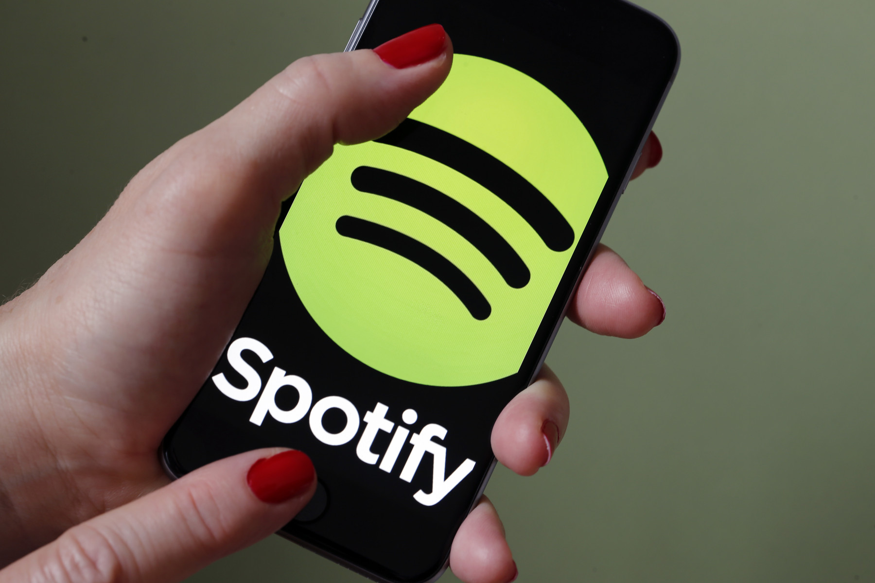Spotify временно обновил логотип к 20-лети