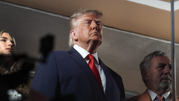 Трамп на финале НБА: реакция зрителей и слухи о сне