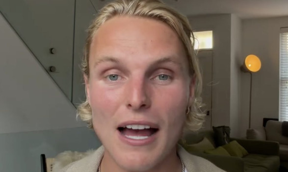 Георгий Найт покинул Love Island UK 2026 из-за семейных обстоятельств