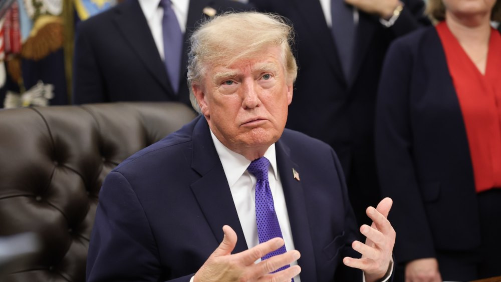 Дональд Трамп пообещал третью выплату