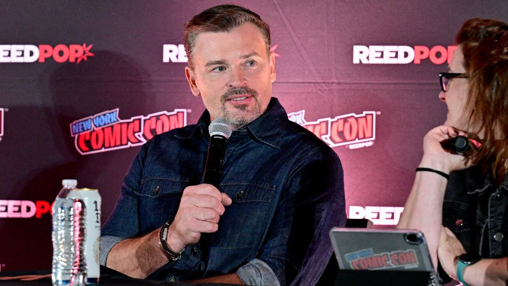 Том Уэллинг появился на New York Comic Con посÐ